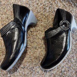 Naot  - Madras Leather Shoe - Size = EU 38 / US 7-7.5